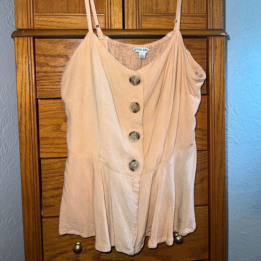 Super cute, light pink, button down, tank!